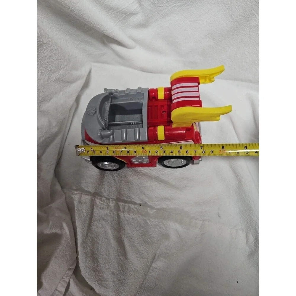 Paw Patrol Mighty Pups Deluxe Vehicle‎ Marshall Fire Truck